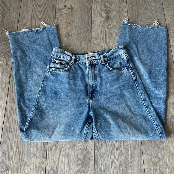 ZARA High-Rise Wide-Leg Jeans Vintage Wash Distressed Raw Hem Size 6 - Picture 2 of 11